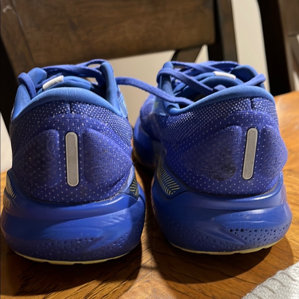Brooks  ADRENALINE GTS Athletic Running Shoes Comfort (without original box) - Picture 4 of 16